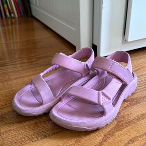 Teva Unisex-Child K Hurricane Drift Sandal, Girls Size 12